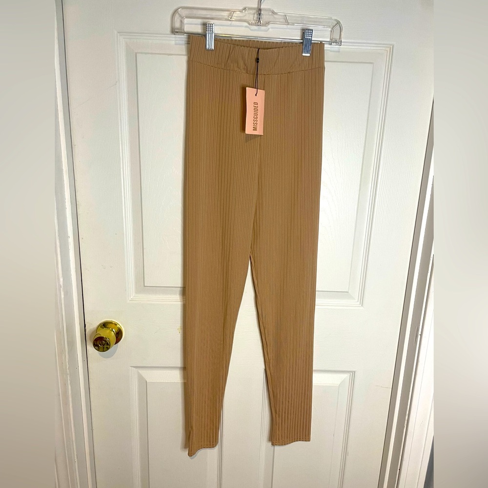 MISSGUIDED - NWT HIGH WAISTED RIBBED LEGGING - Picture 2 of 8